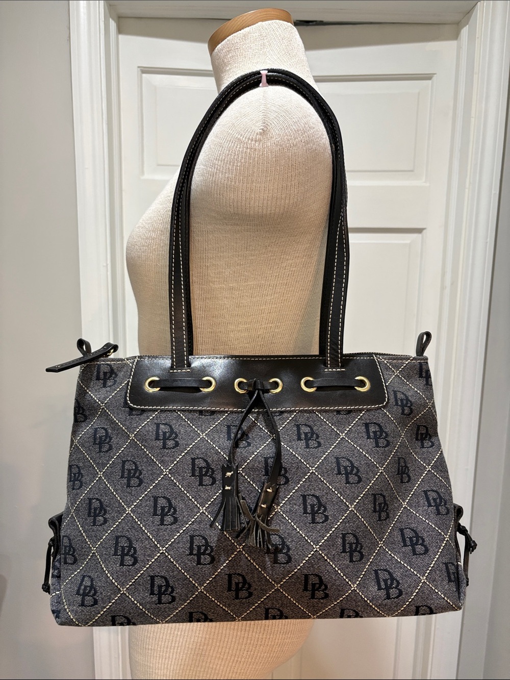 Dooney & Bourke navy cloth and leather logo shoulder strap purse